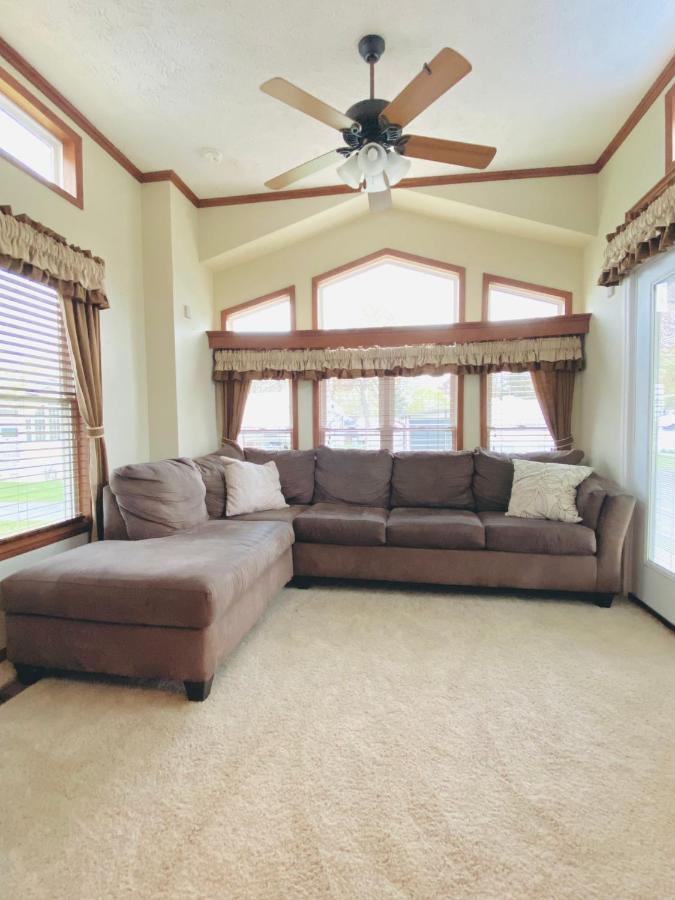 Pleasure Point Rv Resort Edmore Exterior photo